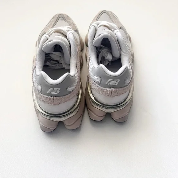 New Balance 9060 Gray 8.5 women’s - Picture 6 of 8
